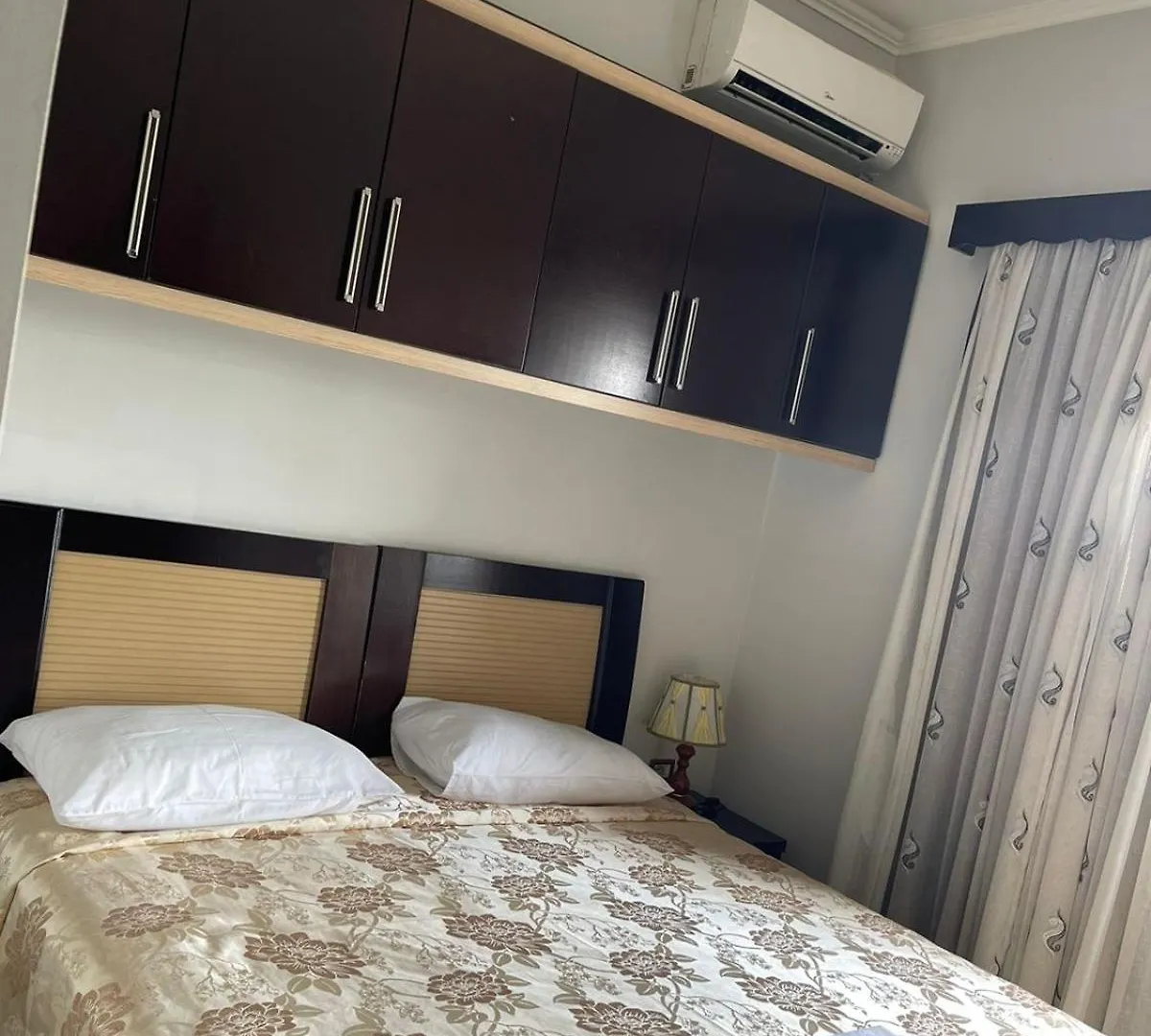 Hotel Bardhi Kuçovë Albania